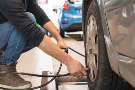 Quand et pourquoi effectuer un montage de pneus &agrave; Sarreinsming ?